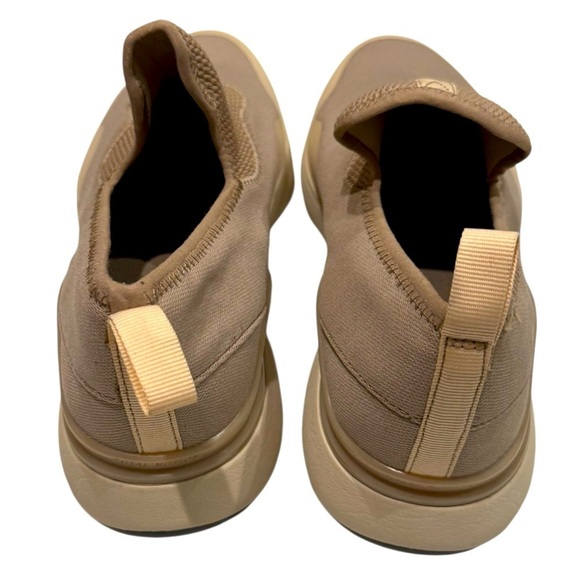 Rockport Sneakers Total Motion Sport Mesh Slip-On Beige Women’s Size 8 - Picture 3 of 5